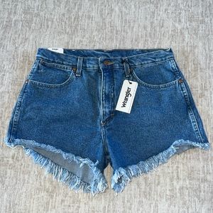 Wrangler women’s reworked denim shorts NWT